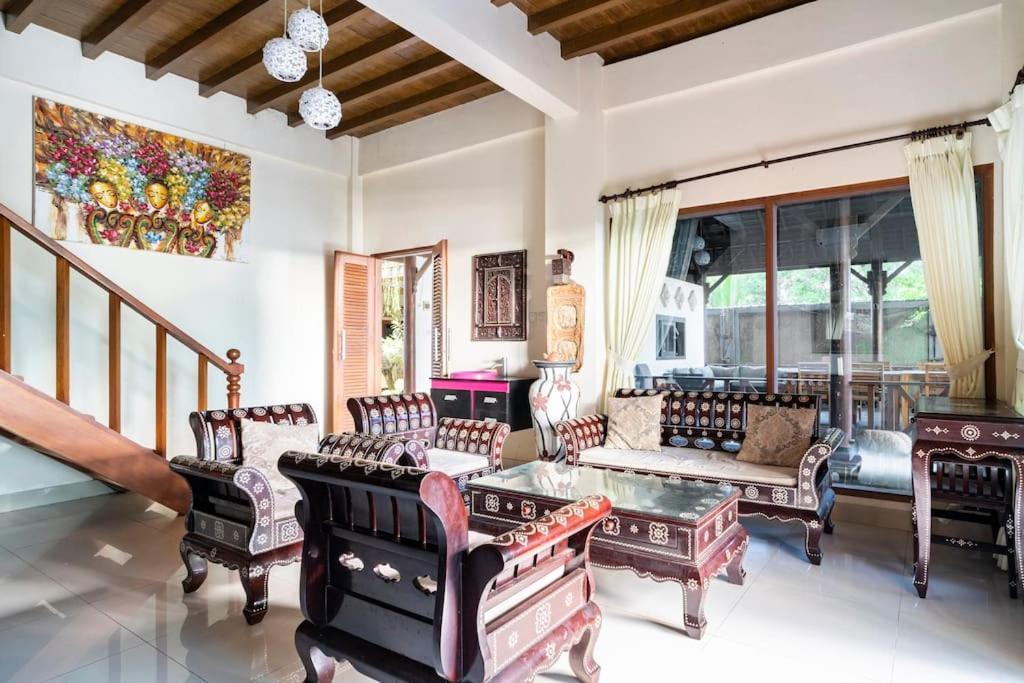Villa Kenanga In Meninting By The Beach ماتارام المظهر الخارجي الصورة
