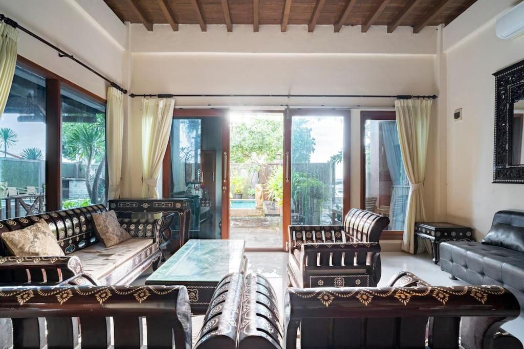 Villa Kenanga In Meninting By The Beach ماتارام المظهر الخارجي الصورة