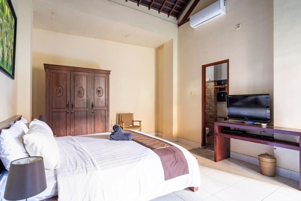 Villa Kenanga In Meninting By The Beach ماتارام المظهر الخارجي الصورة