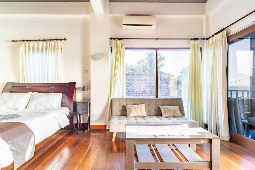 Villa Kenanga In Meninting By The Beach ماتارام المظهر الخارجي الصورة