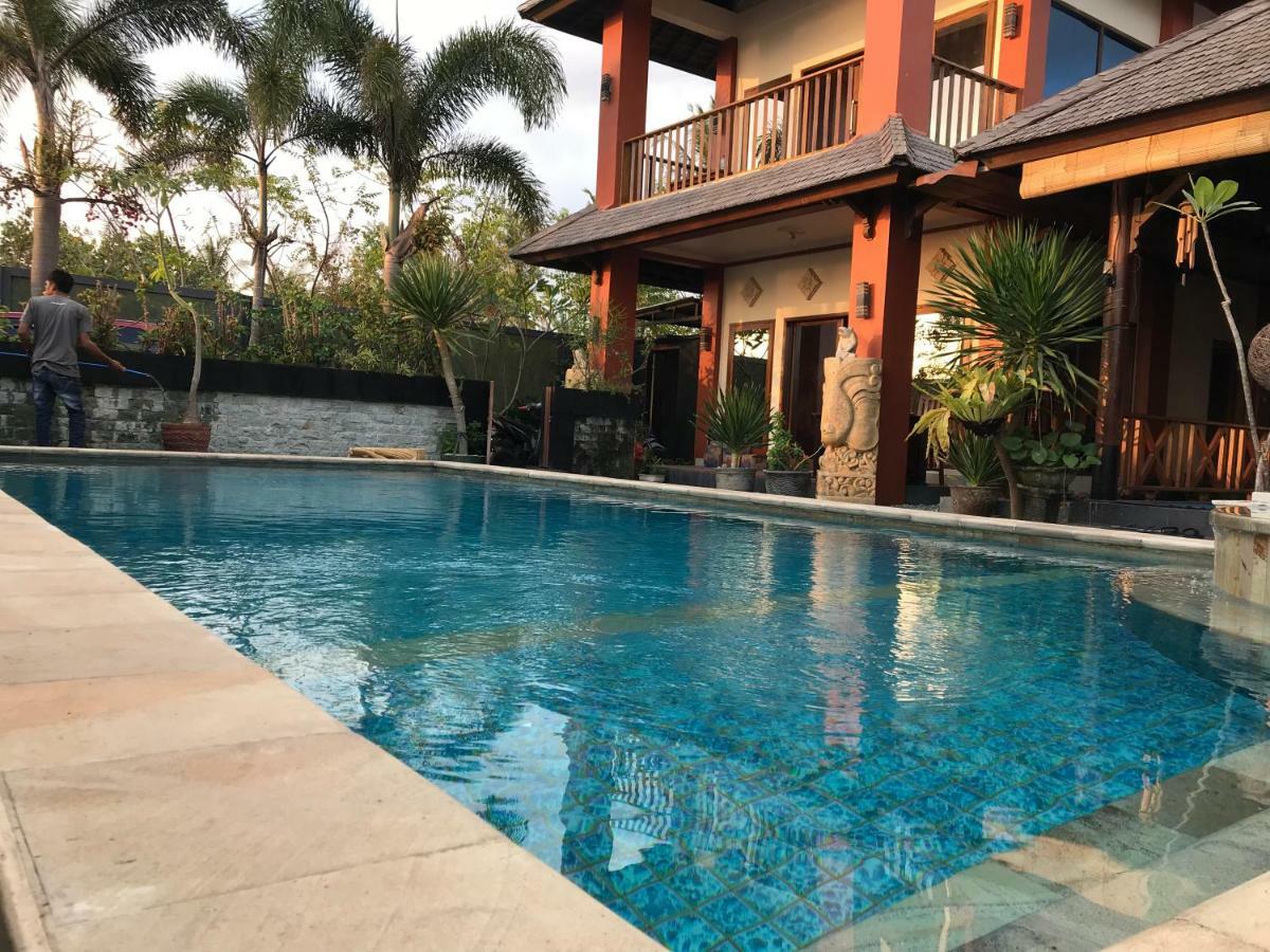 Villa Kenanga In Meninting By The Beach ماتارام المظهر الخارجي الصورة