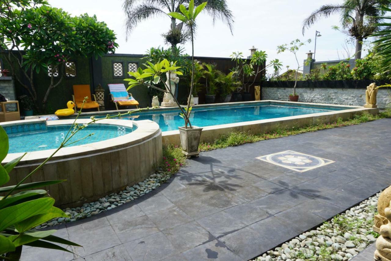 Villa Kenanga In Meninting By The Beach ماتارام المظهر الخارجي الصورة