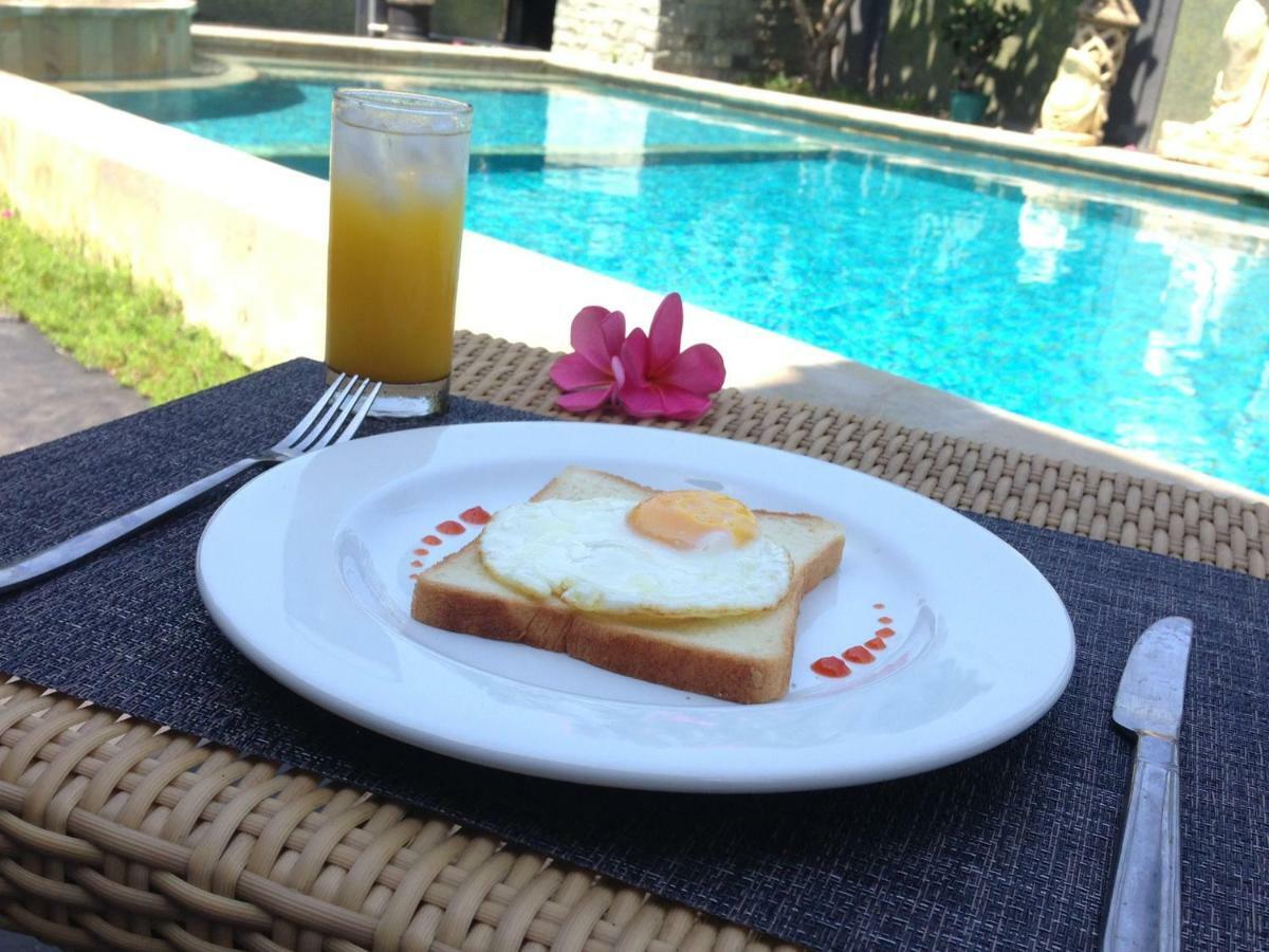 Villa Kenanga In Meninting By The Beach ماتارام المظهر الخارجي الصورة